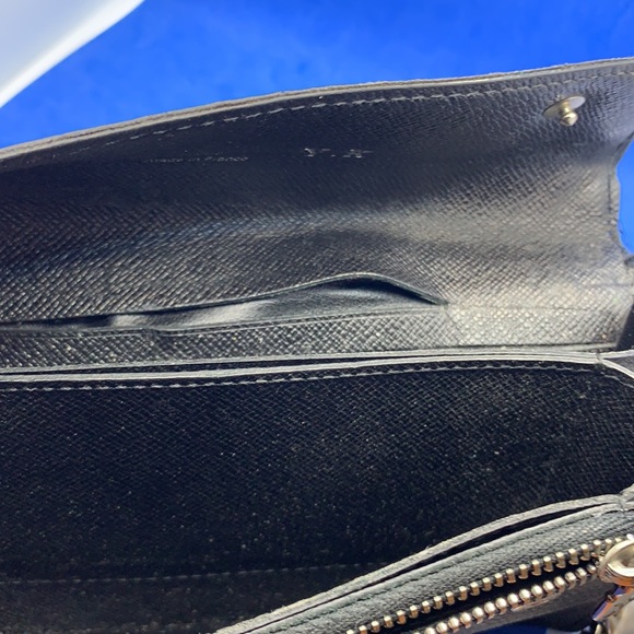 Louis Vuitton Long Portefeuille Accordion Damier Graphite 7.5"L x 3.9"W x 0.8"H - Picture 10 of 12
